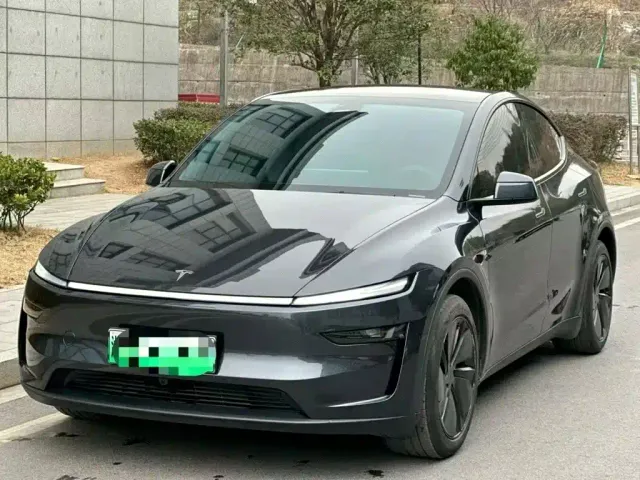 Фотография автомобиля — Tesla Model Y