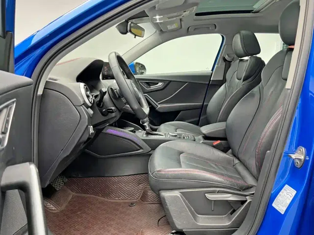 Audi Q2L — Фото автомобиля 14