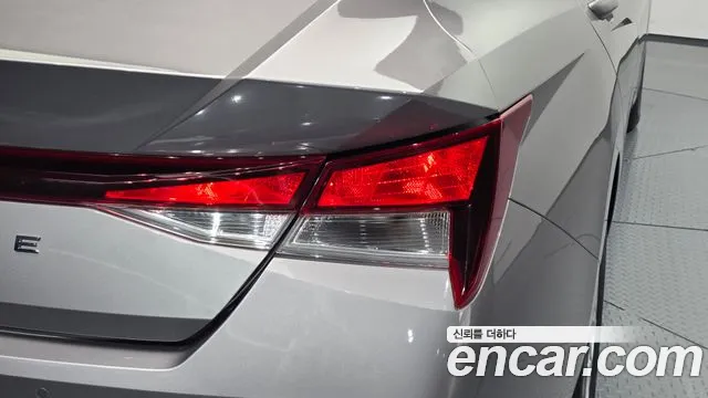Hyundai Avante CN7 — Фото автомобиля 8