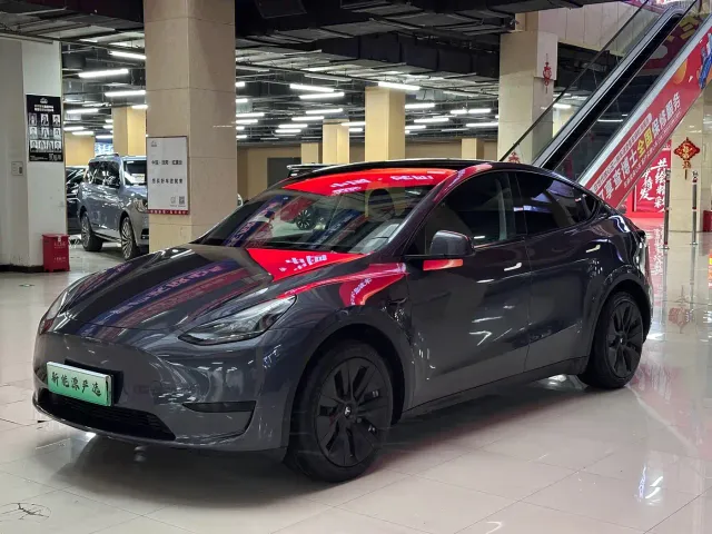 Фотография автомобиля — Tesla Model Y