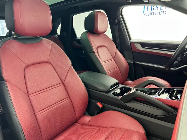 Porsche Cayenne — Фото автомобиля 19