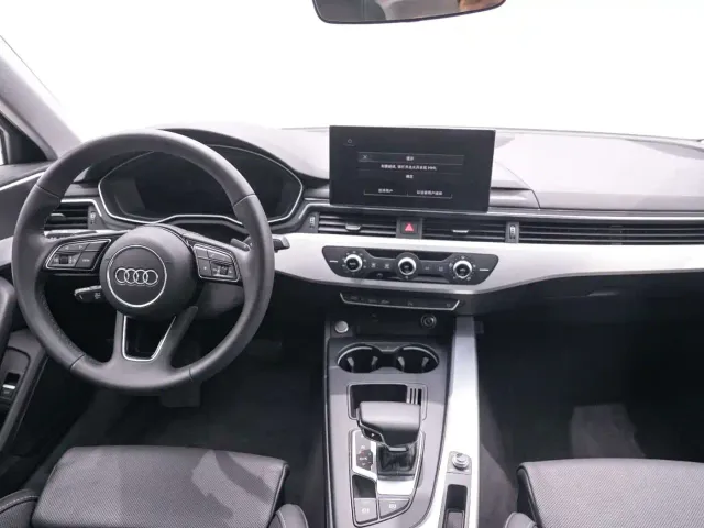 Audi A4L — Фото автомобиля 11
