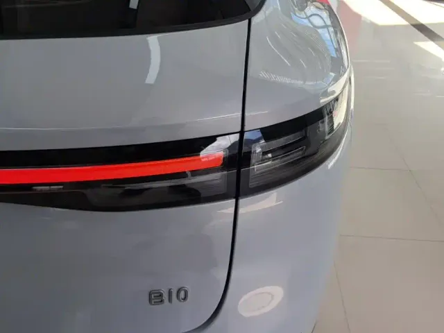 Leapmotor B10 — Фото автомобиля 7