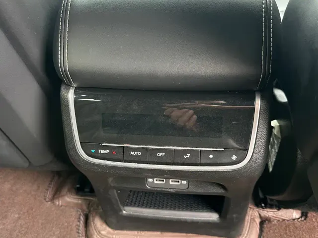 GAC Trumpchi GS8 — Фото автомобиля 15