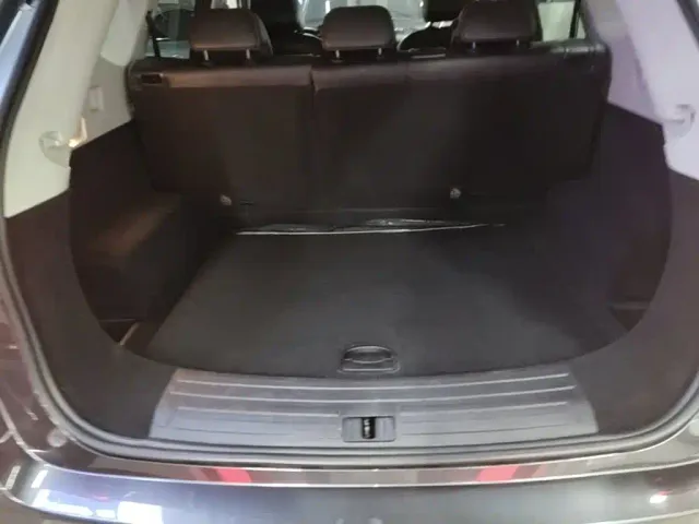 Roewe RX5 — Фото автомобиля 18