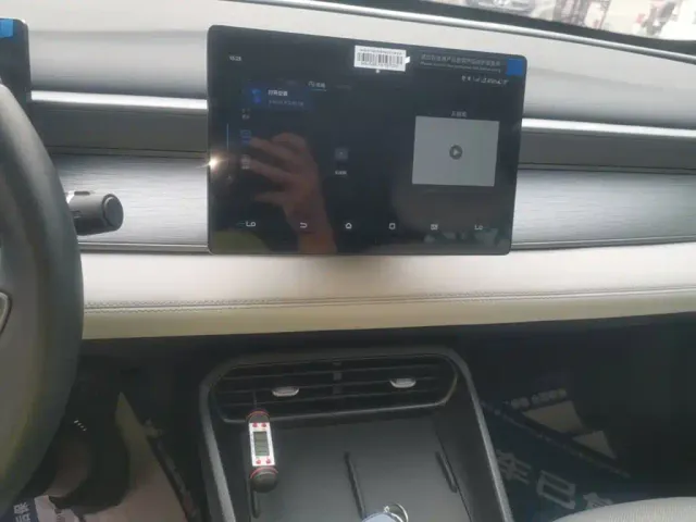 BYD Seal 05 DM-i — Фото автомобиля 12