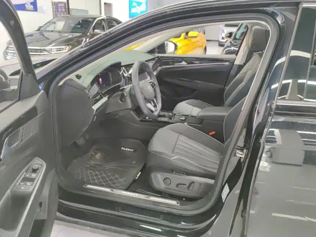 Volkswagen Passat — Фото автомобиля 9
