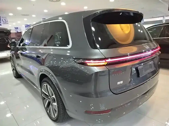 Li Auto L9 — Фото автомобиля 4