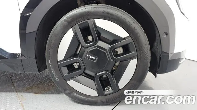 Kia EV9 — Фото автомобиля 6