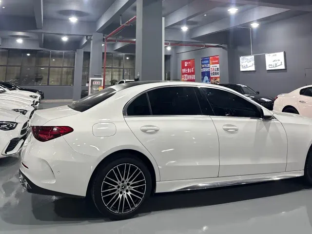 Mercedes-Benz C-Class — Фото автомобиля 4