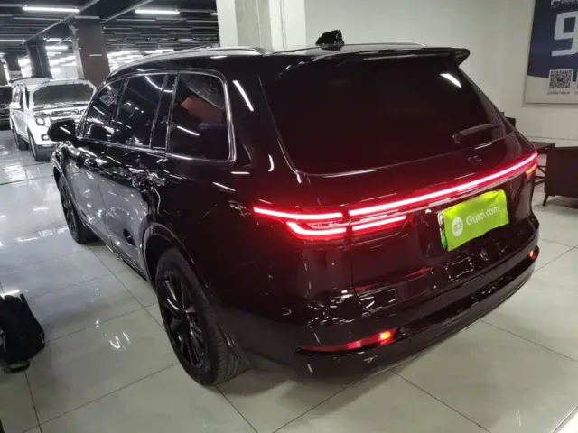 Li Auto ONE — Фото автомобиля 4