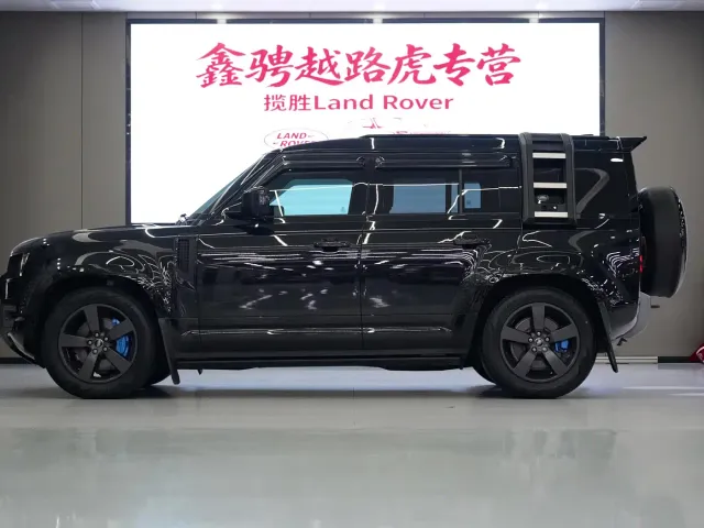 Land Rover Defender — Фото автомобиля 7