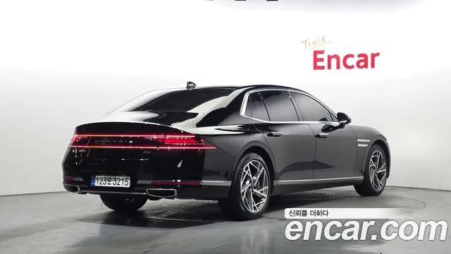 Genesis G90 Бензин 3.5 Turbo e-S/C AWD — Фото автомобиля 2