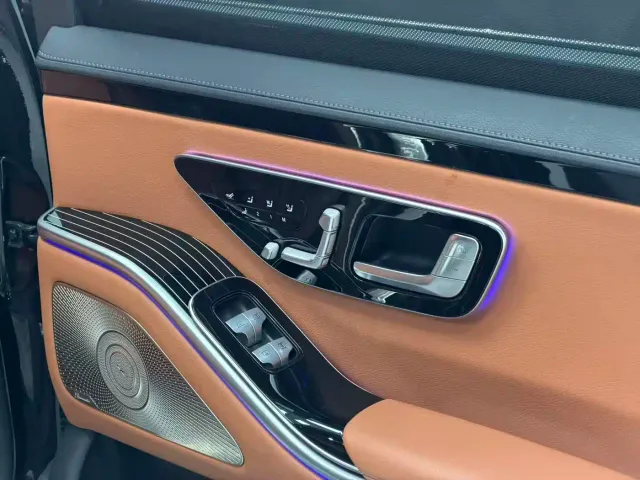 Mercedes-Benz S-Class — Фото автомобиля 10
