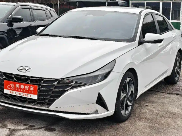 Фотография автомобиля — Hyundai Elantra