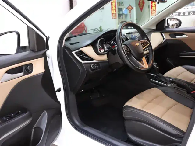 Chevrolet Monza — Фото автомобиля 8