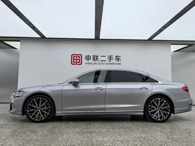 Audi A8 — Фото автомобиля 6
