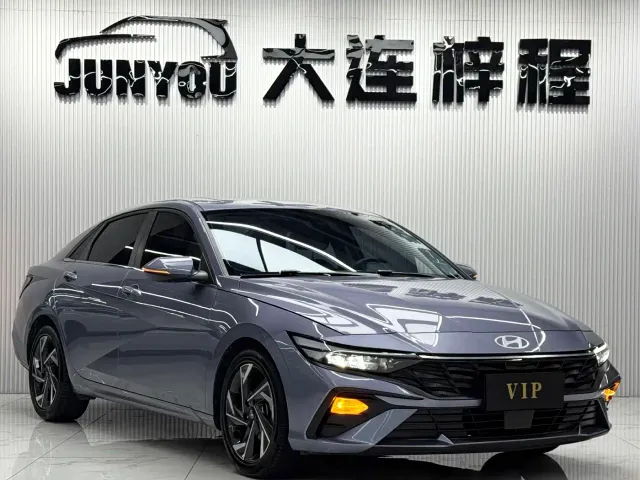 Hyundai Elantra — Фото автомобиля 3