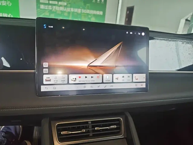 BYD Qin L — Фото автомобиля 12