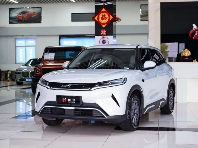 Фотография автомобиля — BYD Yuan UP