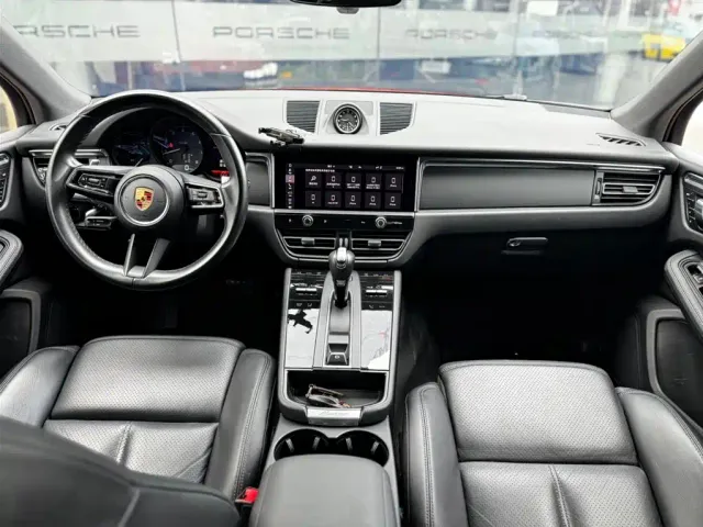Porsche Macan — Фото автомобиля 12