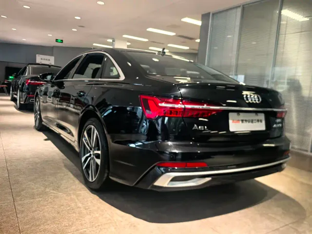 Audi A6L — Фото автомобиля 8