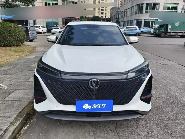Changan CS75 Plus — Фото автомобиля 2