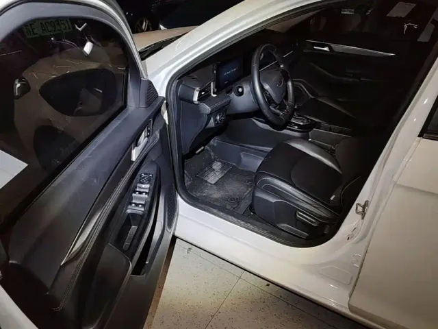 Ford Escort — Фото автомобиля 15