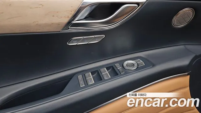 Genesis GV80 — Фото автомобиля 17