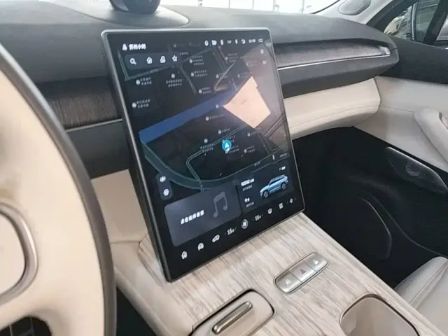 Nio ES7 — Фото автомобиля 11