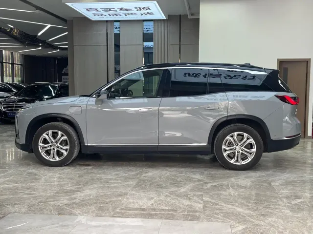 Nio ES8 — Фото автомобиля 4