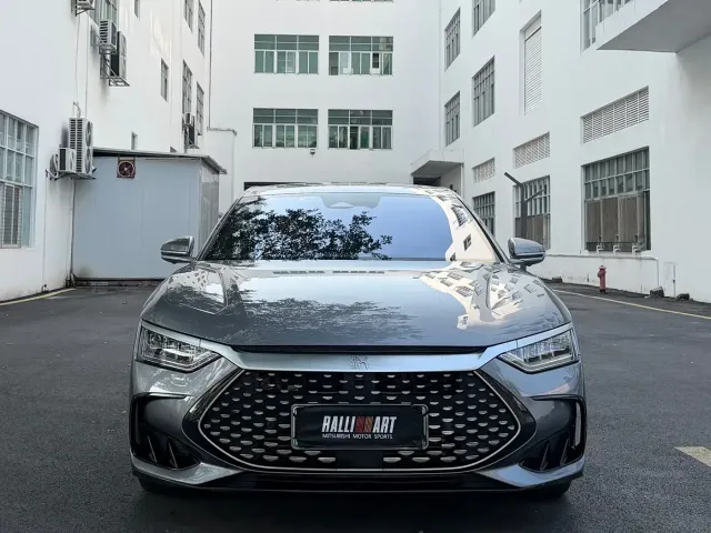 BYD Han 2022 DM-i 121KM Prestige — Фото автомобиля 4