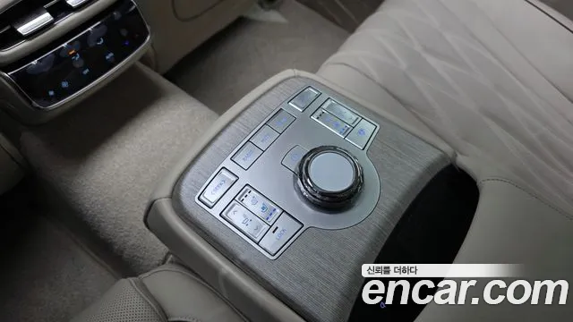 Genesis G80 Бензин 2.5 турбо AWD — Фото автомобиля 16