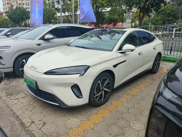 BYD Seal 07 DM-i — Фото автомобиля 7