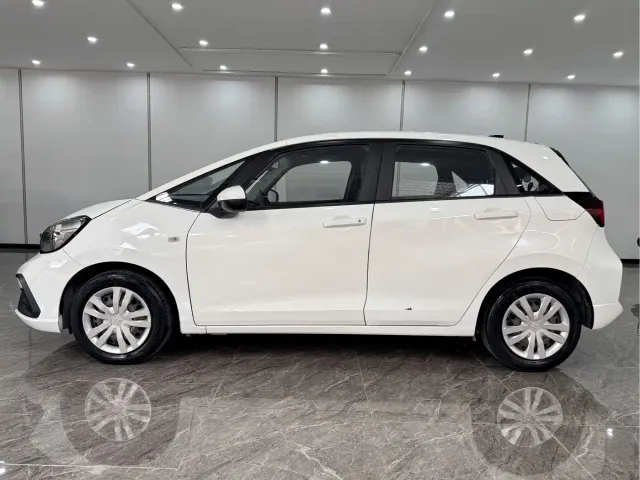 Honda Fit — Фото автомобиля 7