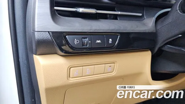 Kia Carnival Generation 4 — Фото автомобиля 14