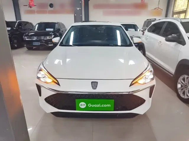 Roewe i5 — Фото автомобиля 2