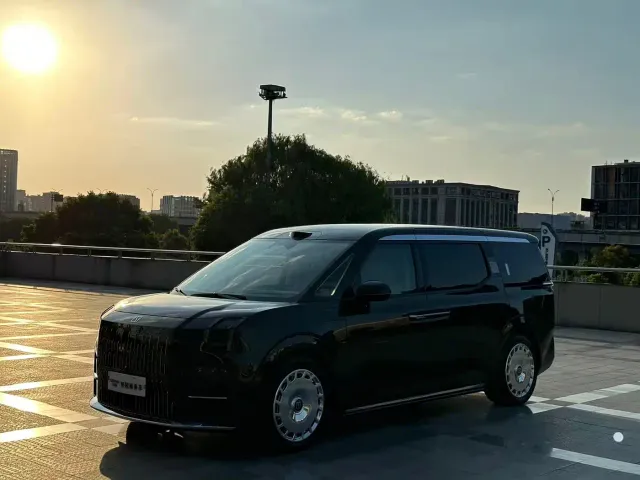 Фотография автомобиля — Zeekr 009