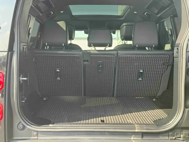 Land Rover Defender — Фото автомобиля 7