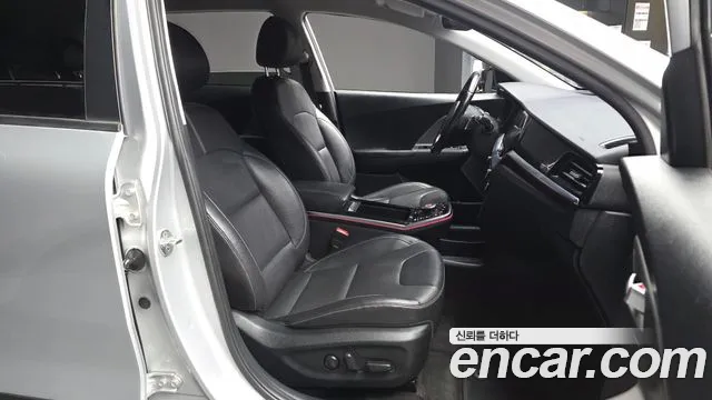 Kia Niro Niro Plus Air — Фото автомобиля 11