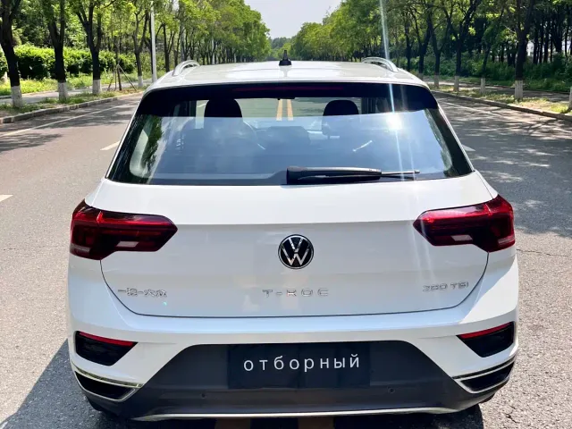 Volkswagen T-Roc — Фото автомобиля 8