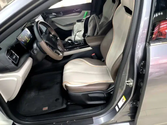 BYD Qin PLUS — Фото автомобиля 14