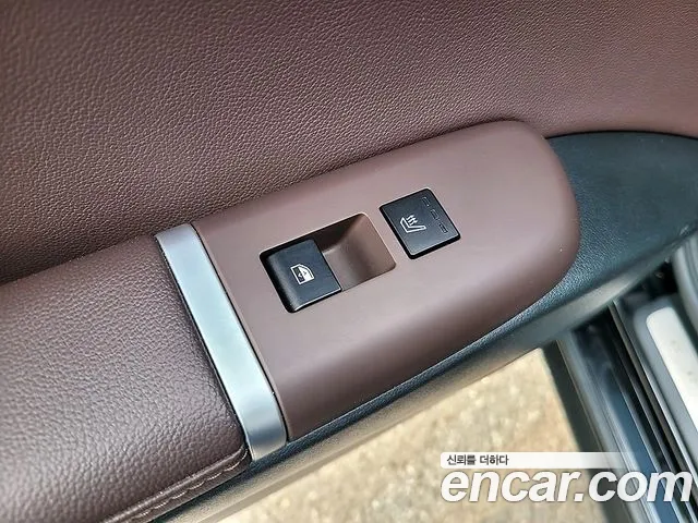 Hyundai Grandeur Grandeur (GN7) 2.5 Бензин 2WD — Фото автомобиля 17