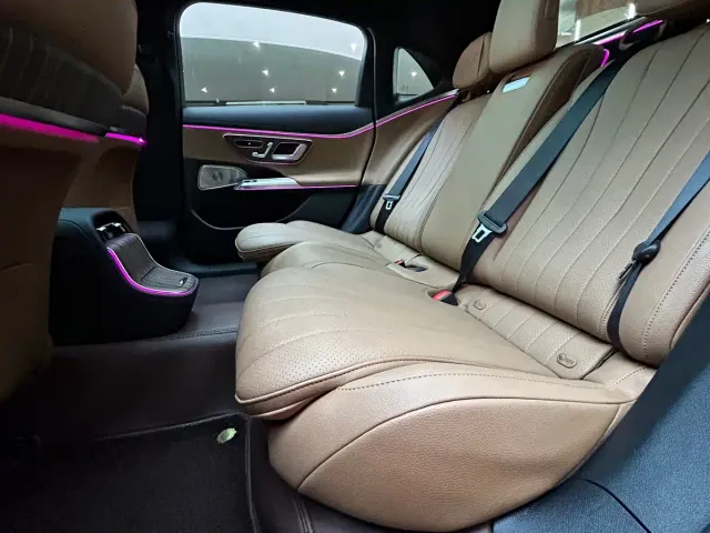 Mercedes-Benz E-Class — Фото автомобиля 18