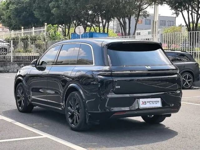 Li Auto L8 — Фото автомобиля 6