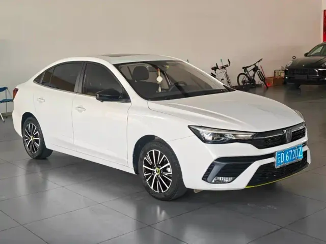 Roewe i5 — Фото автомобиля 2