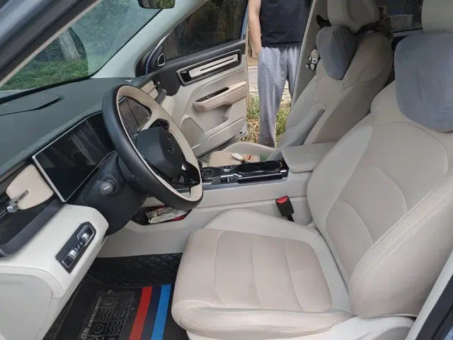Geely ICON — Фото автомобиля 11