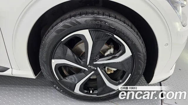 Kia EV6 — Фото автомобиля 6