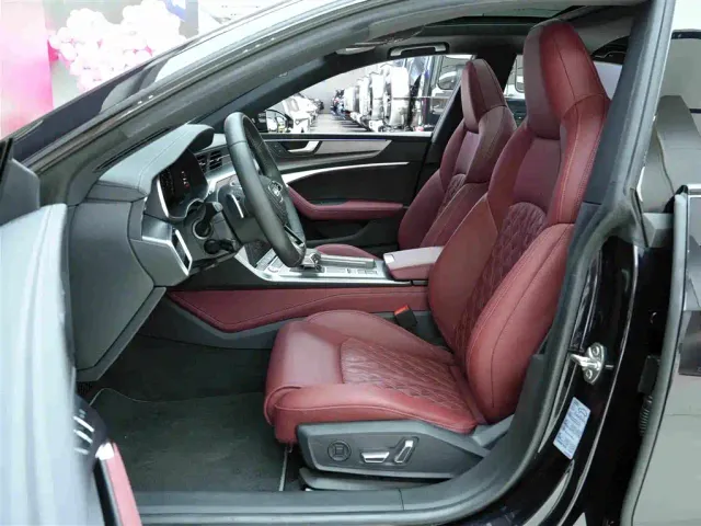 Audi A7L — Фото автомобиля 11