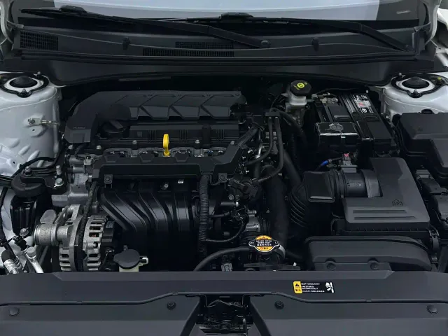 Hyundai Elantra — Фото автомобиля 21